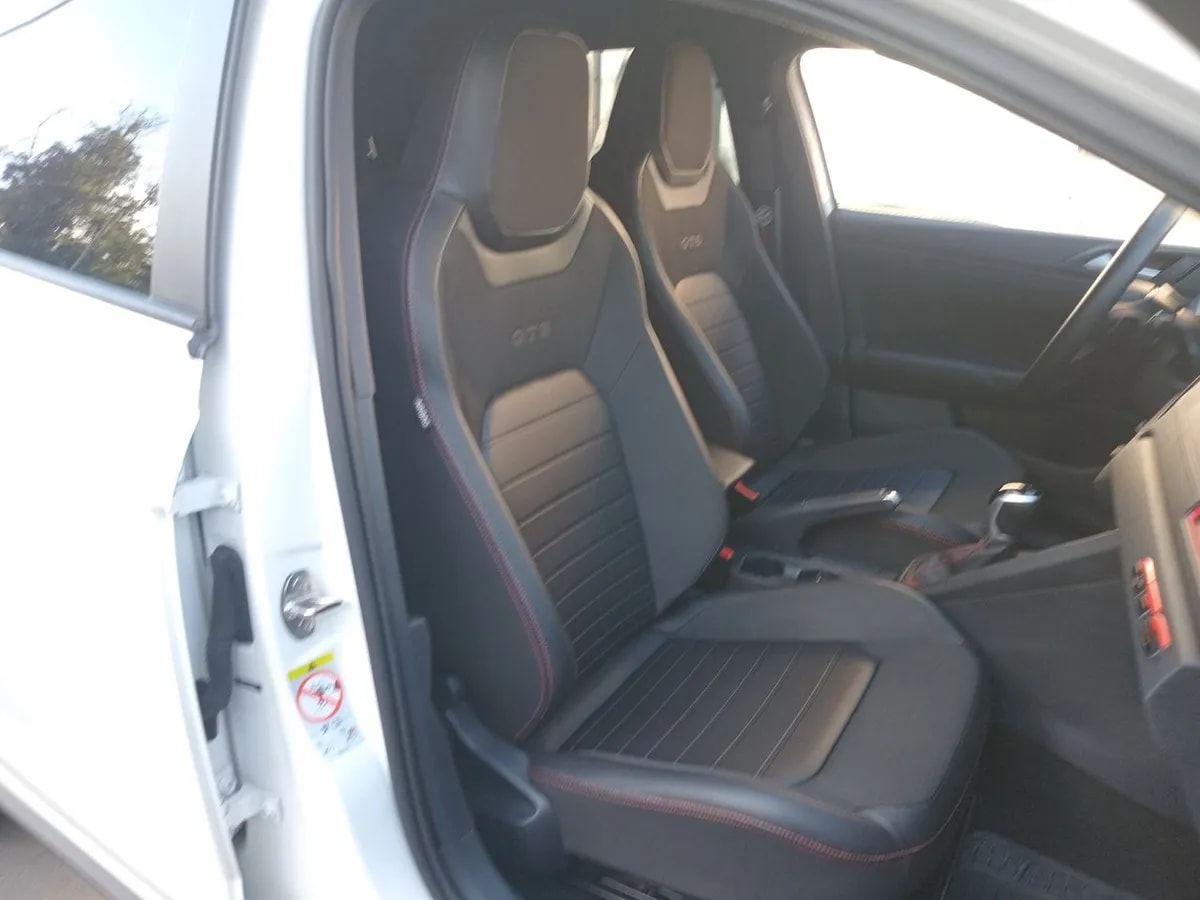 Volkswagen Polo 1.4 Gts 4x2 At6 5p año 2024