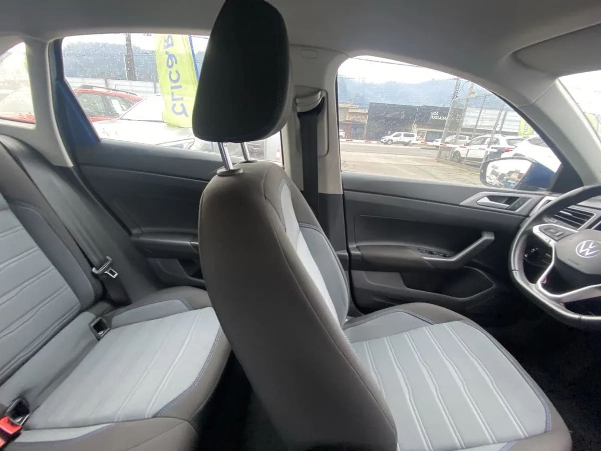 Volkswagen Nivus 1.0 Tsi Comfortline 4x2 At 5p año 2023