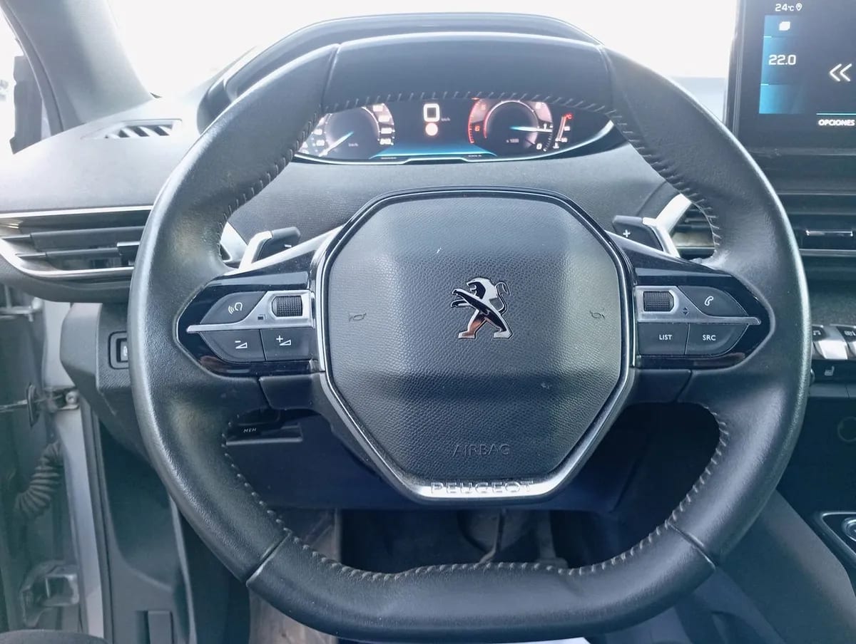 Peugeot 3008 1.5 Allure Pack Bluehdi 130 4x2 Eat8 5p año 2024