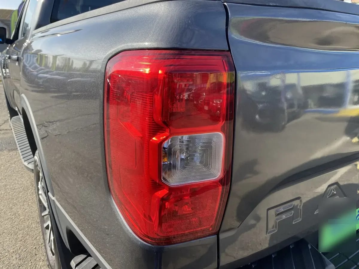 Ford Ranger 2.0 Xlt Diesel 4x2 Dob. Cab. At 4p año 2025
