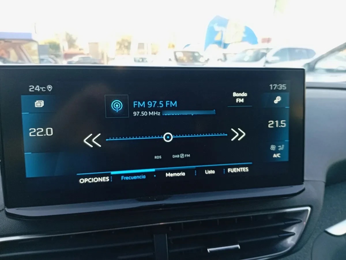 Peugeot 3008 1.5 Allure Pack Bluehdi 130 4x2 Eat8 5p año 2024