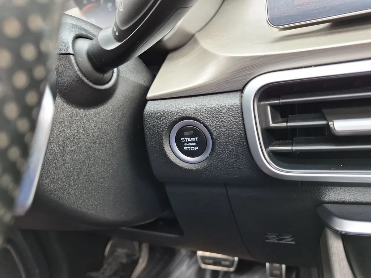 Geely Coolray 1.5 Gf Sport 4x2 At 5p año 2023