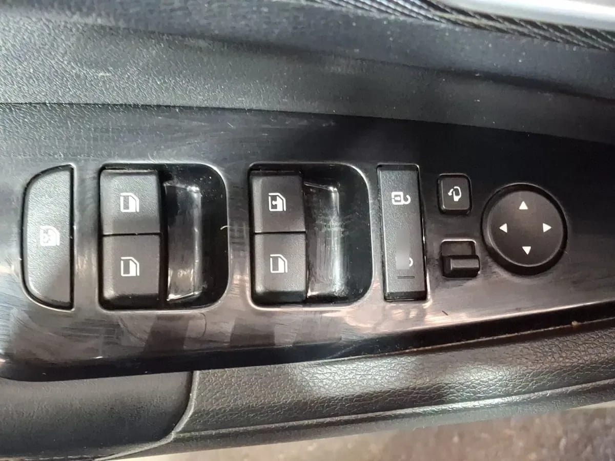 Kia Sportage 2.0 Ex Dies 2wd 8at 5p año 2023