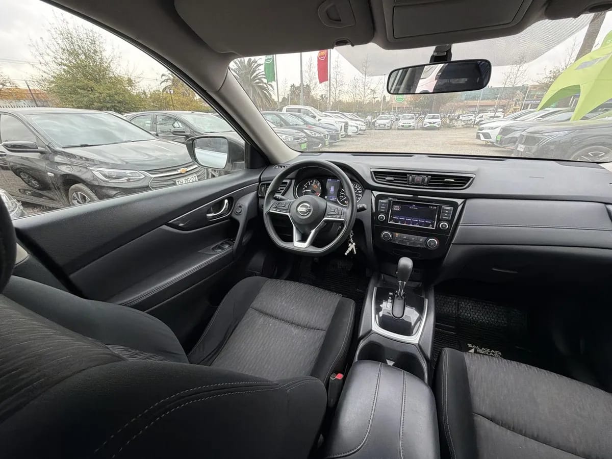 Nissan X-Trail 2.5 Sense Mc 4x2 2row Cvt At 5p año 2022
