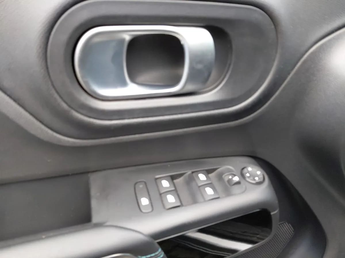 Citroen C5 Aircross 1.5 Feel Pack Diesel 4x2 130 Ss Eat8 At 5p año 2024