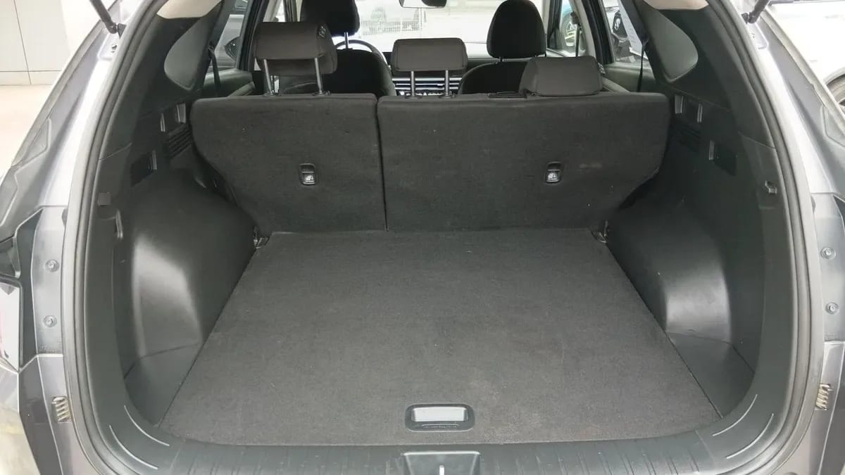 Hyundai Tucson 2.0 Nx4 Plus Fl Diesel 2wd At 5p año 2025