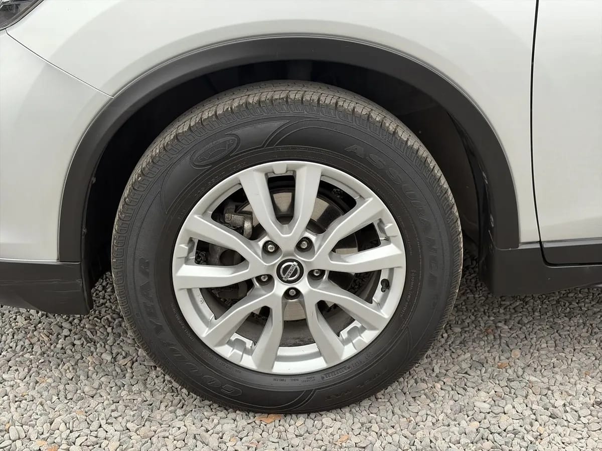 Nissan X-Trail 2.5 Sense Mc 4x2 2row Cvt At 5p año 2022