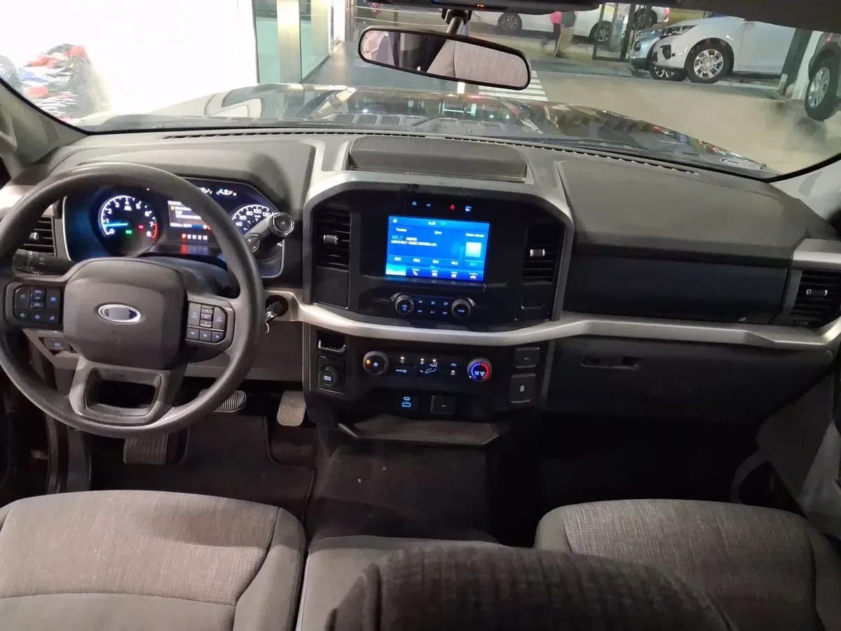 Ford F-150 3.3 Xlt Cc Dob. Cab. 4x2 At 4p año 2022