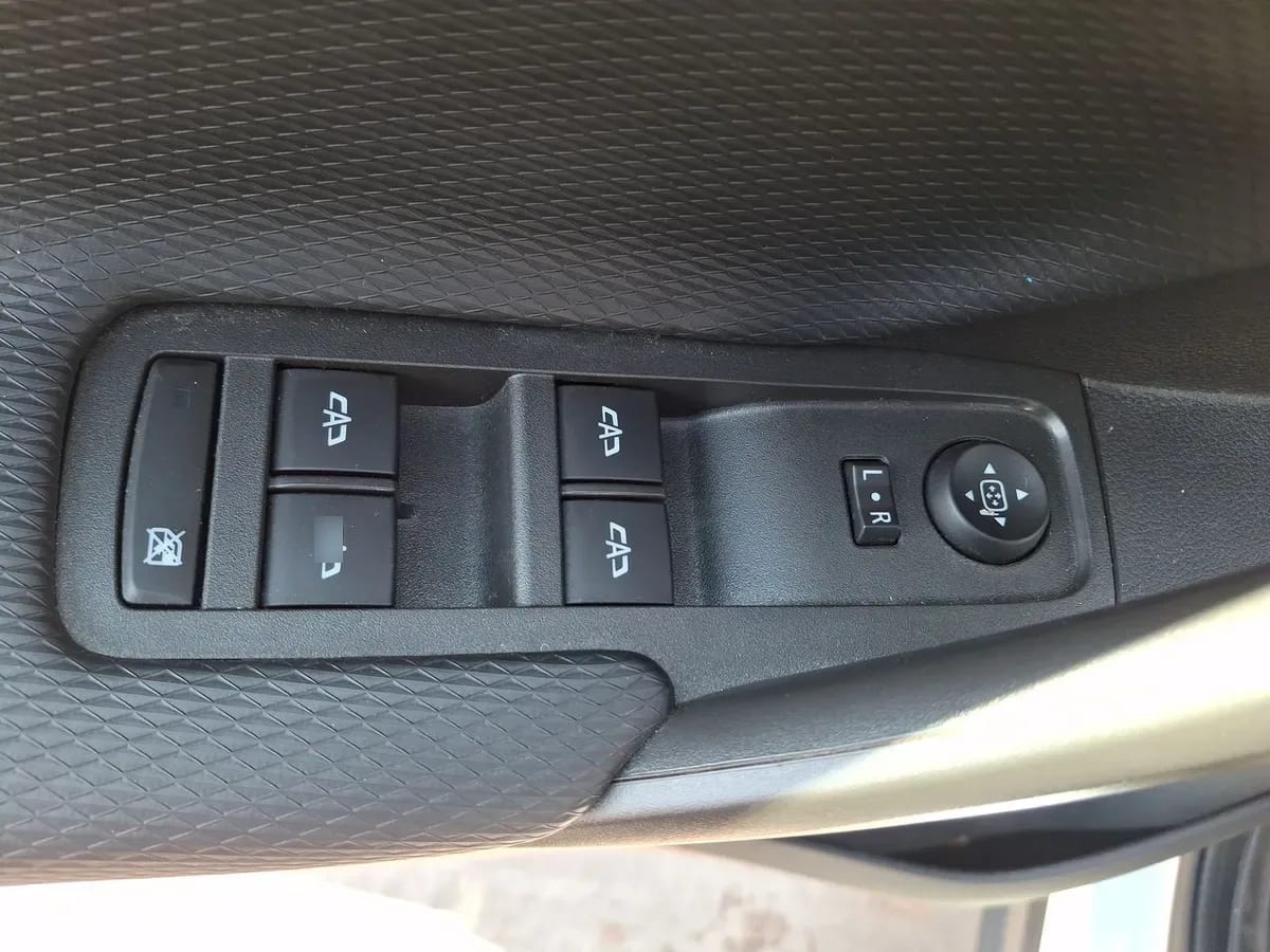 Chevrolet Tracker 1.2t Ltz T 4x2 Mt 5p año 2026