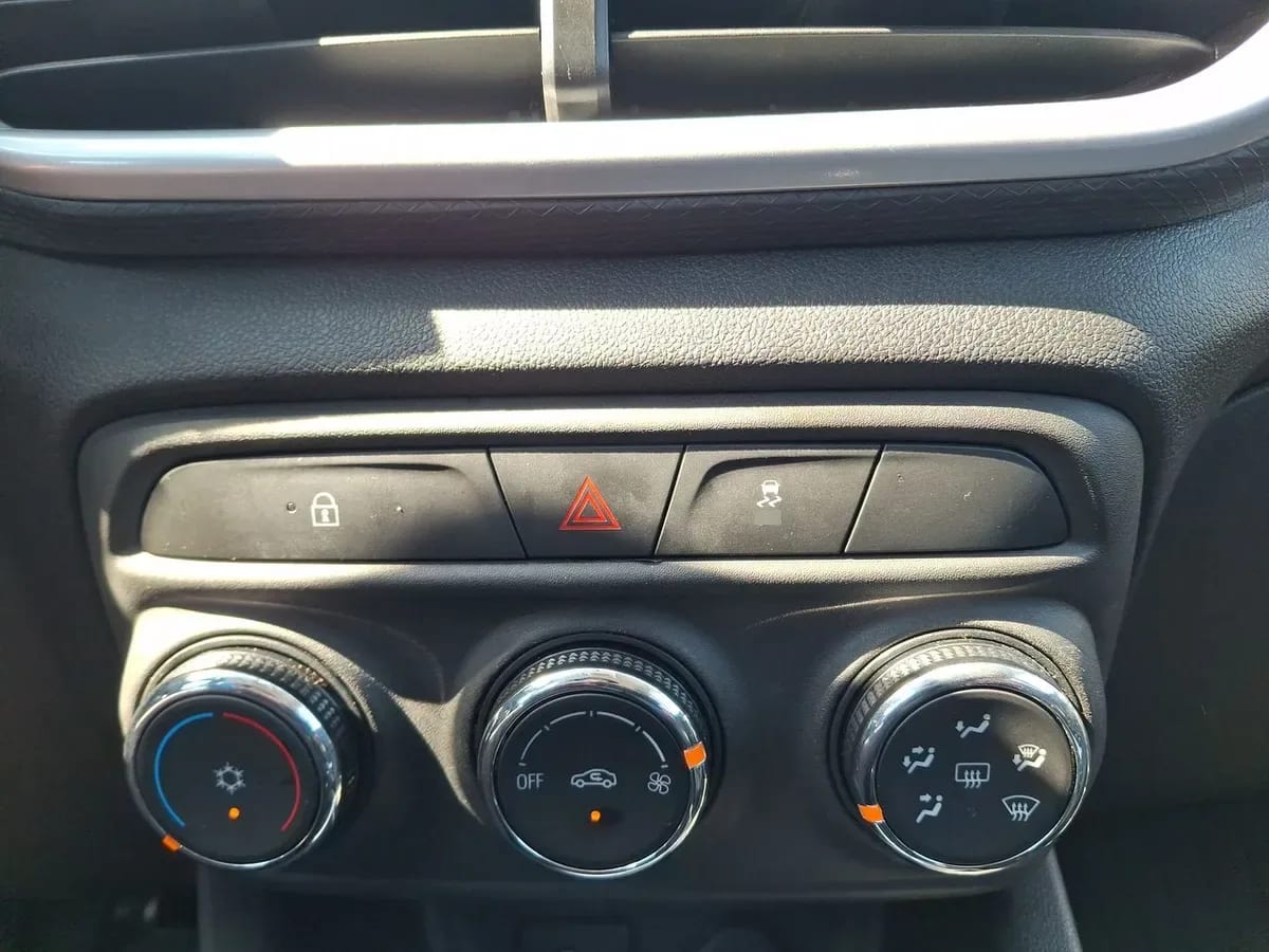 Chevrolet Tracker 1.2t Ltz T 4x2 Mt 5p año 2026