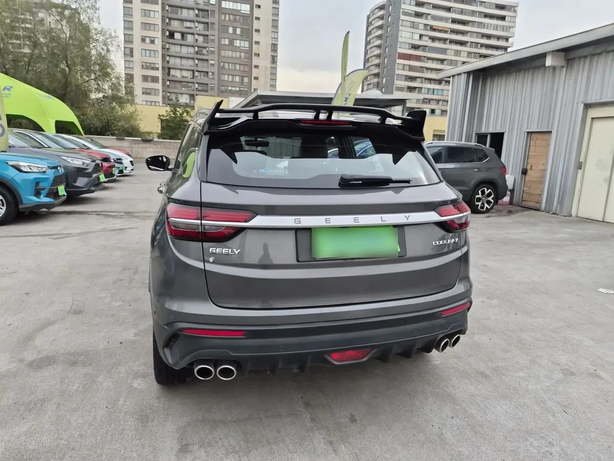 Geely Coolray 1.5 Gf Sport 4x2 At 5p año 2023