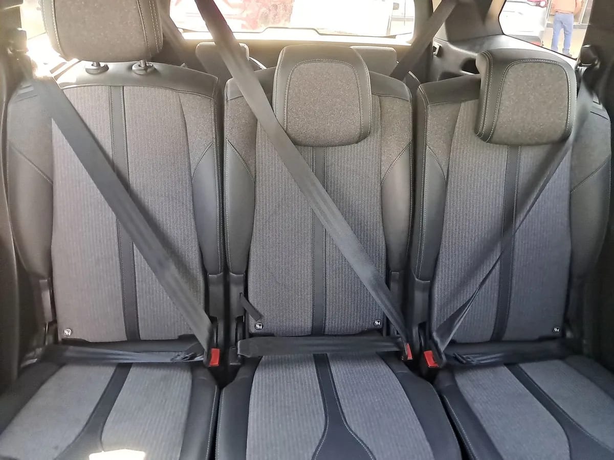 Peugeot 5008 1.5 Allure Pack Bluehdi 130 4x2 Eat8 5p año 2024