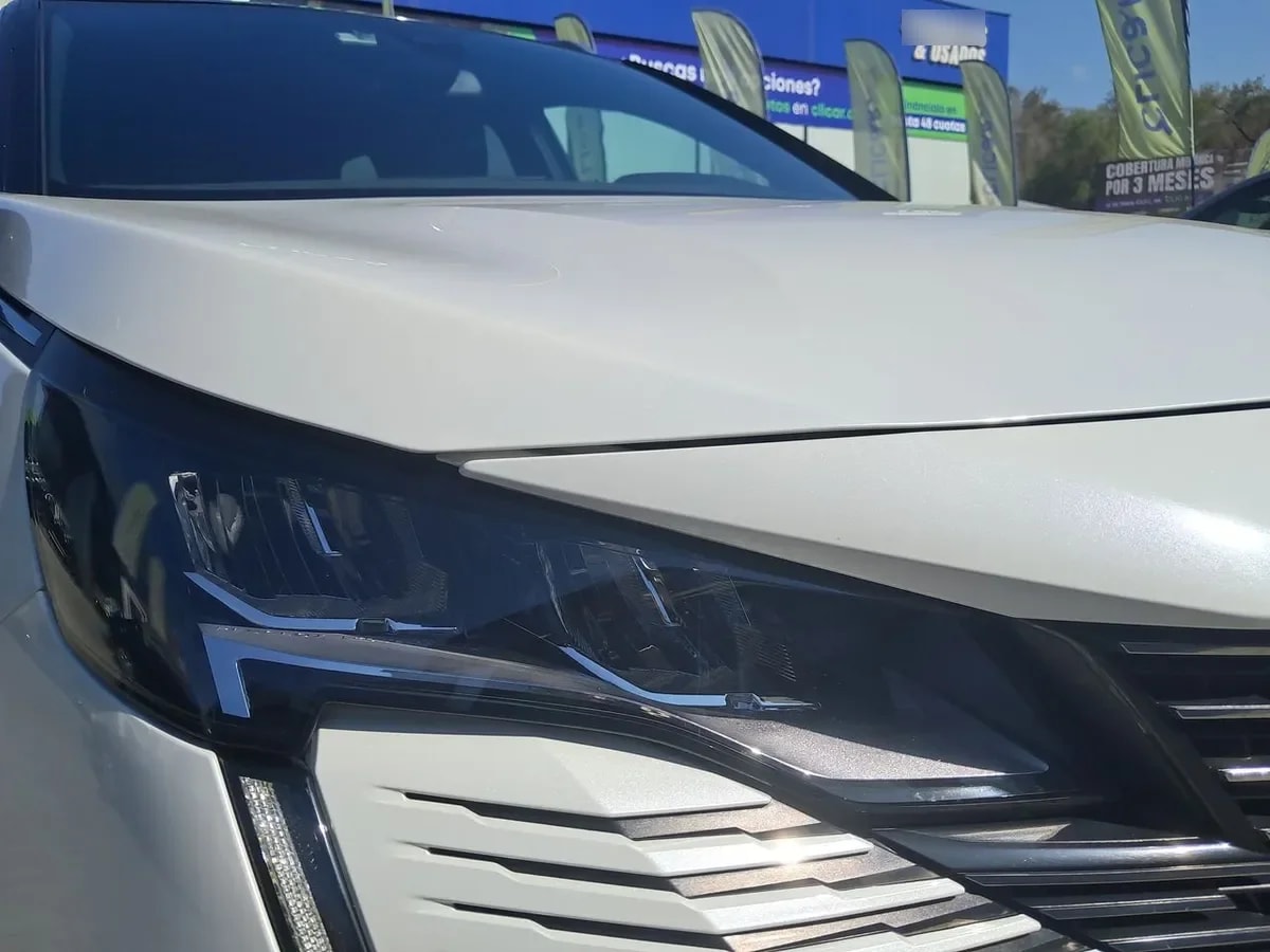 Peugeot 5008 1.5 Allure Pack Bluehdi 130 4x2 Eat8 5p año 2024