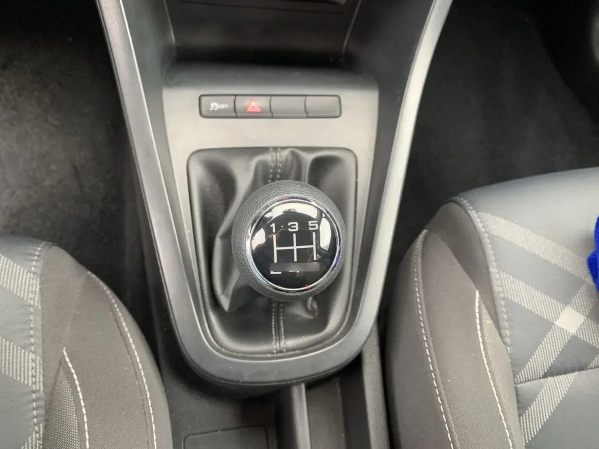 MG Mg 3 1.5 Com 2wd Hb Mt 5p año 2026