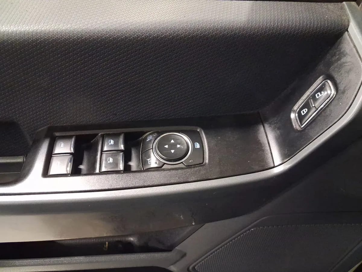 Ford F-150 3.3 Xlt Cc Dob. Cab. 4x2 At 4p año 2022