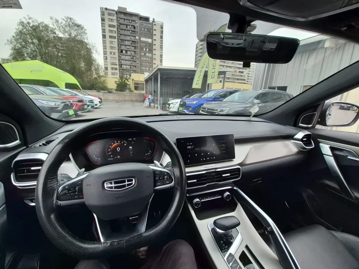 Geely Coolray 1.5 Gf Sport 4x2 At 5p año 2023