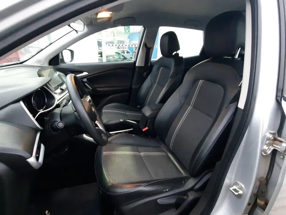 Chevrolet Tracker 1.2t Ltz Fwd At 5p año 2023