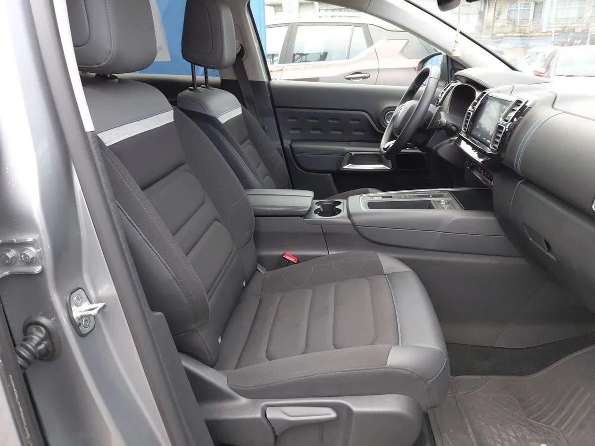 Citroen C5 Aircross 1.5 Feel Pack Diesel 4x2 130 Ss Eat8 At 5p año 2024
