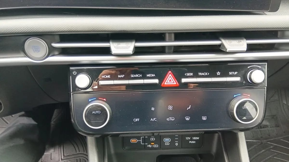 Hyundai Tucson 2.0 Nx4 Plus Fl Diesel 2wd At 5p año 2025