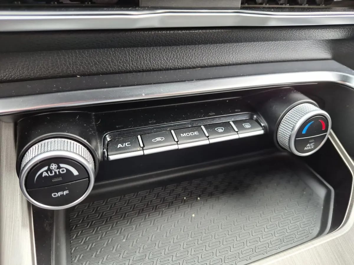 Geely Coolray 1.5 Gf Sport 4x2 At 5p año 2023