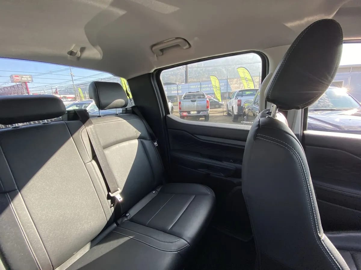 Ford Ranger 2.0 Xlt Diesel 4x2 Dob. Cab. At 4p año 2025