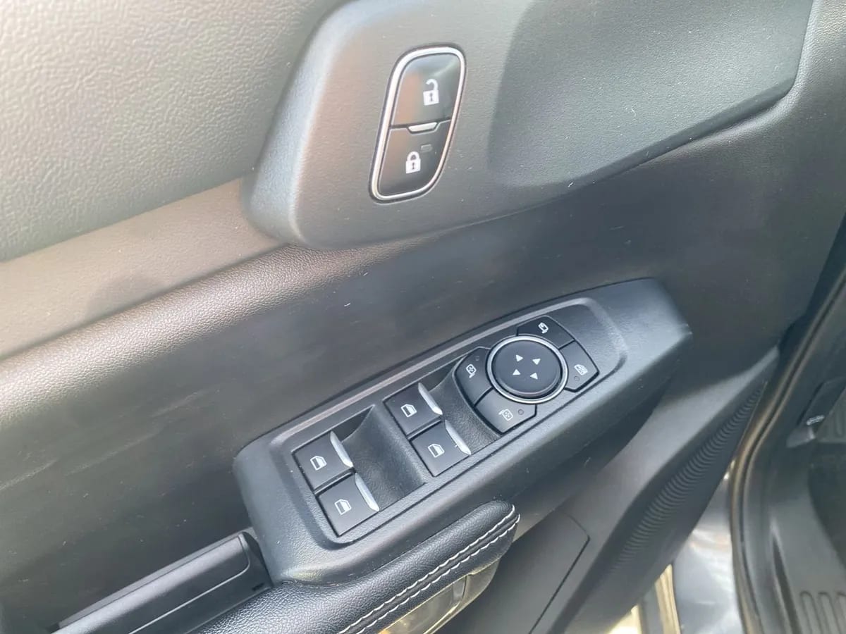 Ford Ranger 2.0 Xlt Diesel 4x2 Dob. Cab. At 4p año 2025