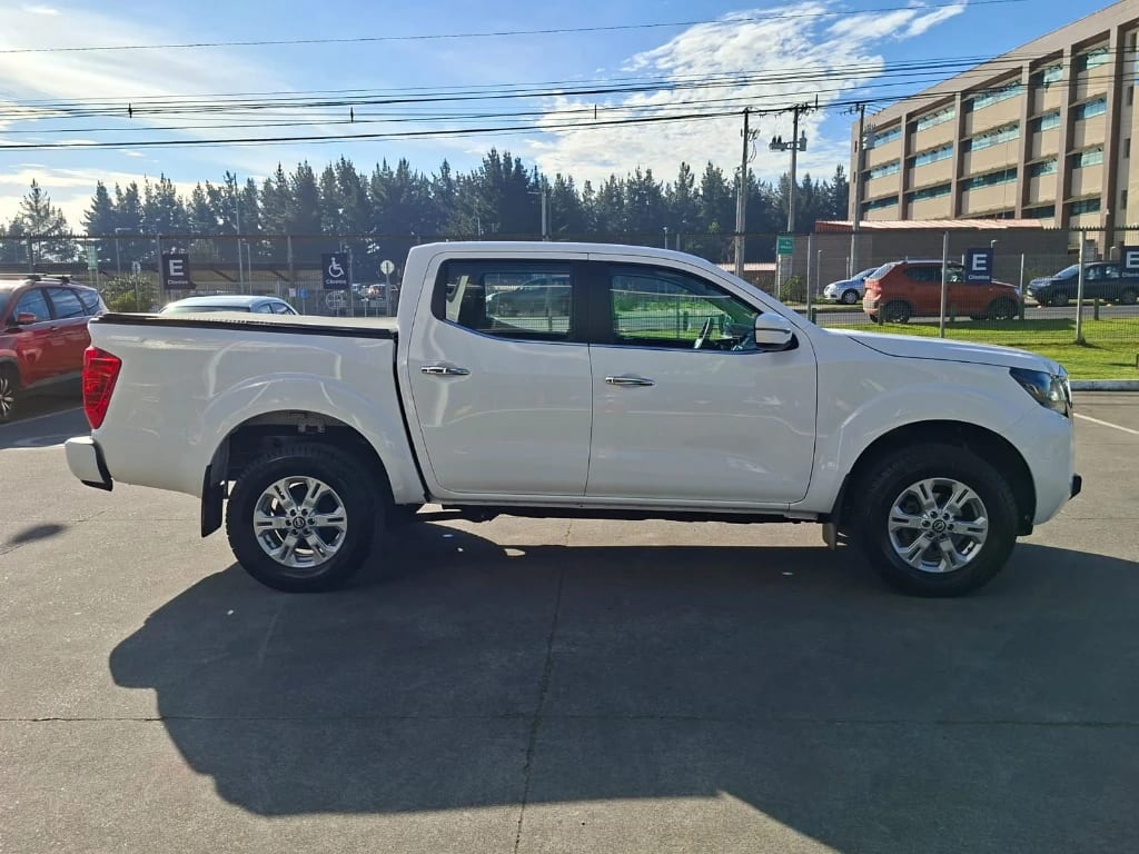 Nissan Navara Dc 4x2 2.3tdi Xe año 2022