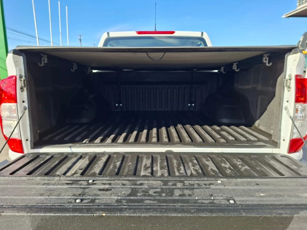 Nissan Navara Dc 4x2 2.3tdi Xe año 2022