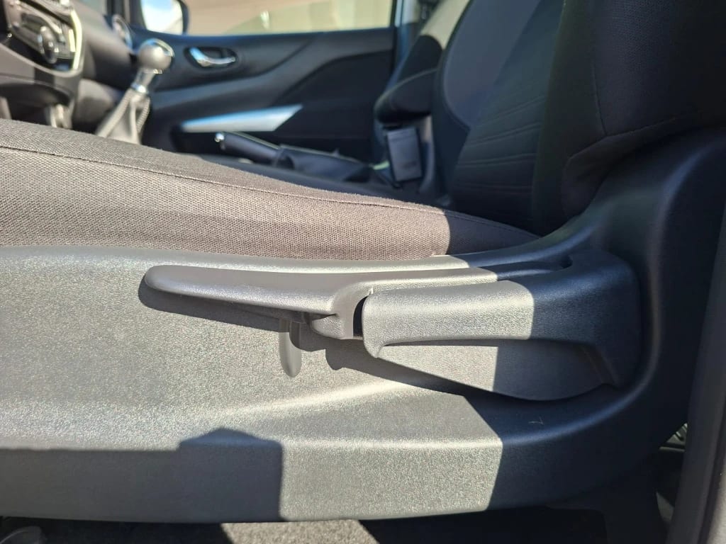 Nissan Navara Dc 4x2 2.3tdi Xe año 2022