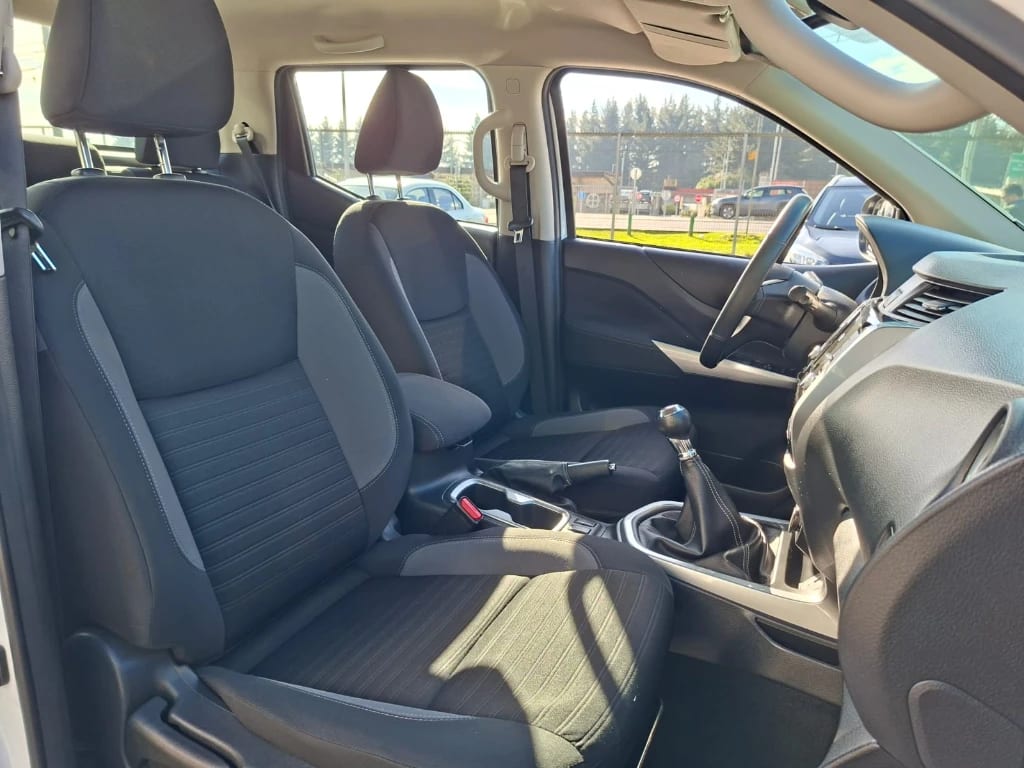 Nissan Navara Dc 4x2 2.3tdi Xe año 2022