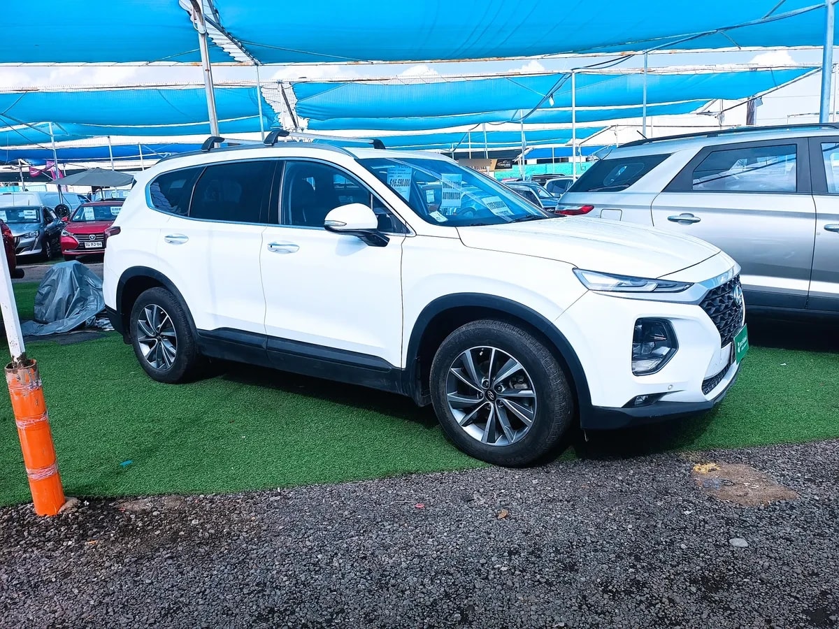 HYUNDAI SANTA FE 2.4 Gl 2wd Mt año 2019