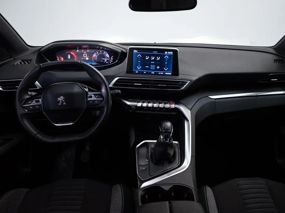 Peugeot 3008 3008 1.2 Active Pack Puretech 130 Mt año 2024