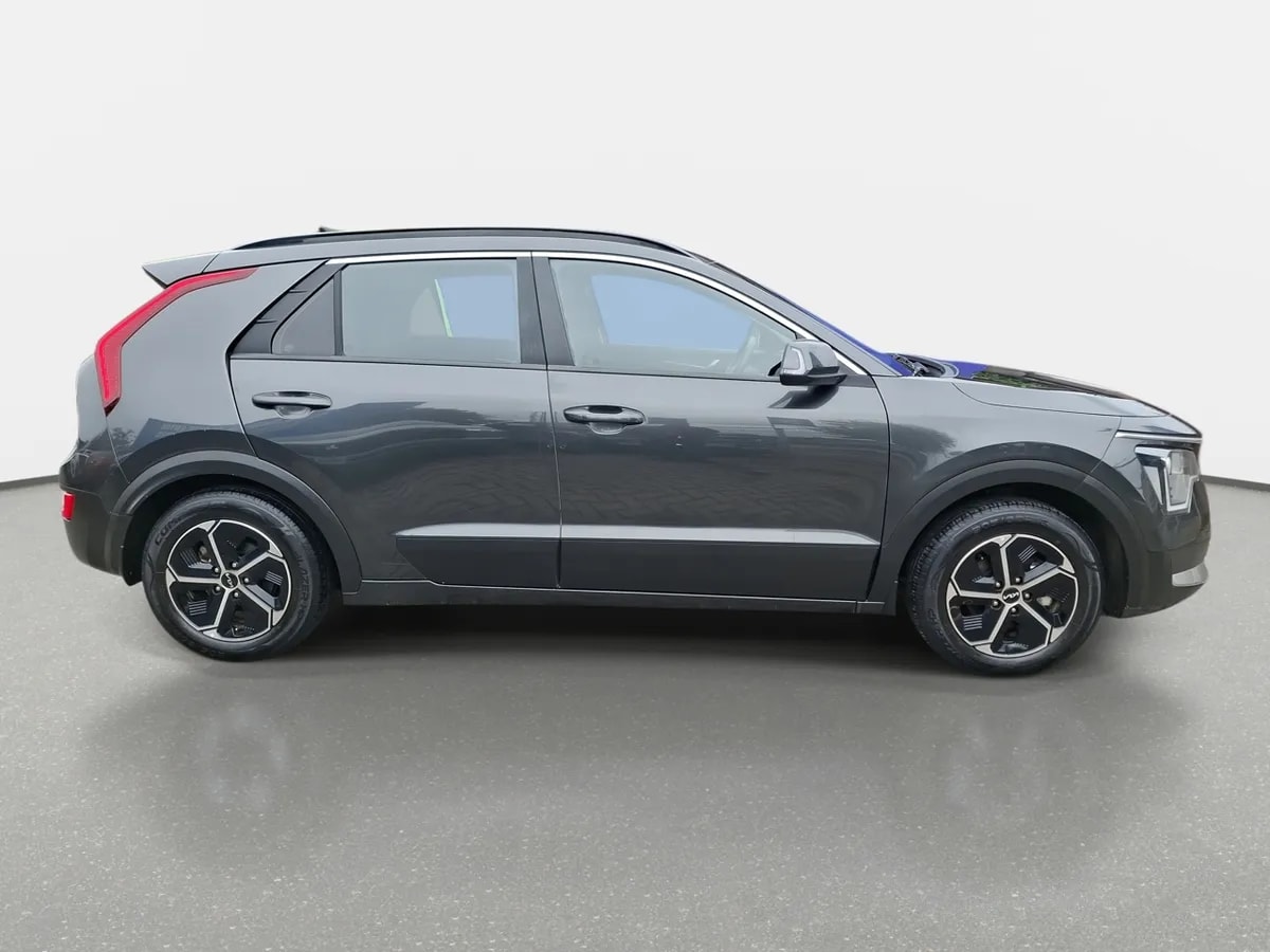 Kia Niro 1.6l Gdi Lx Hev Hybrid 4x2 6dct At 5p año 2023