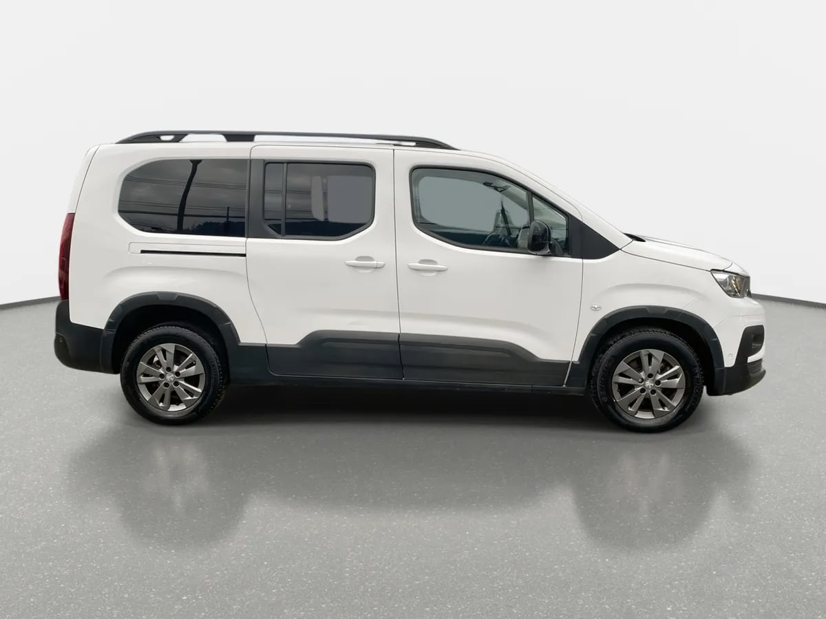 Peugeot Rifter 1.5 Allure Bluehdi Diesel 4x2 130hp Eat8 5p año 2023