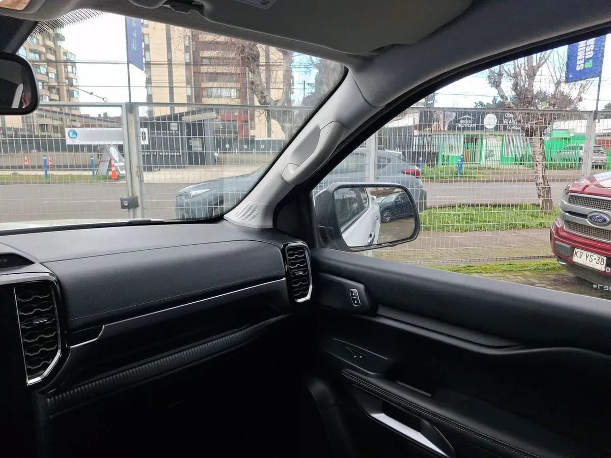Ford Ranger 3.0 Ltd Diesel 4x4 Dob. Cab. At 4p año 2025