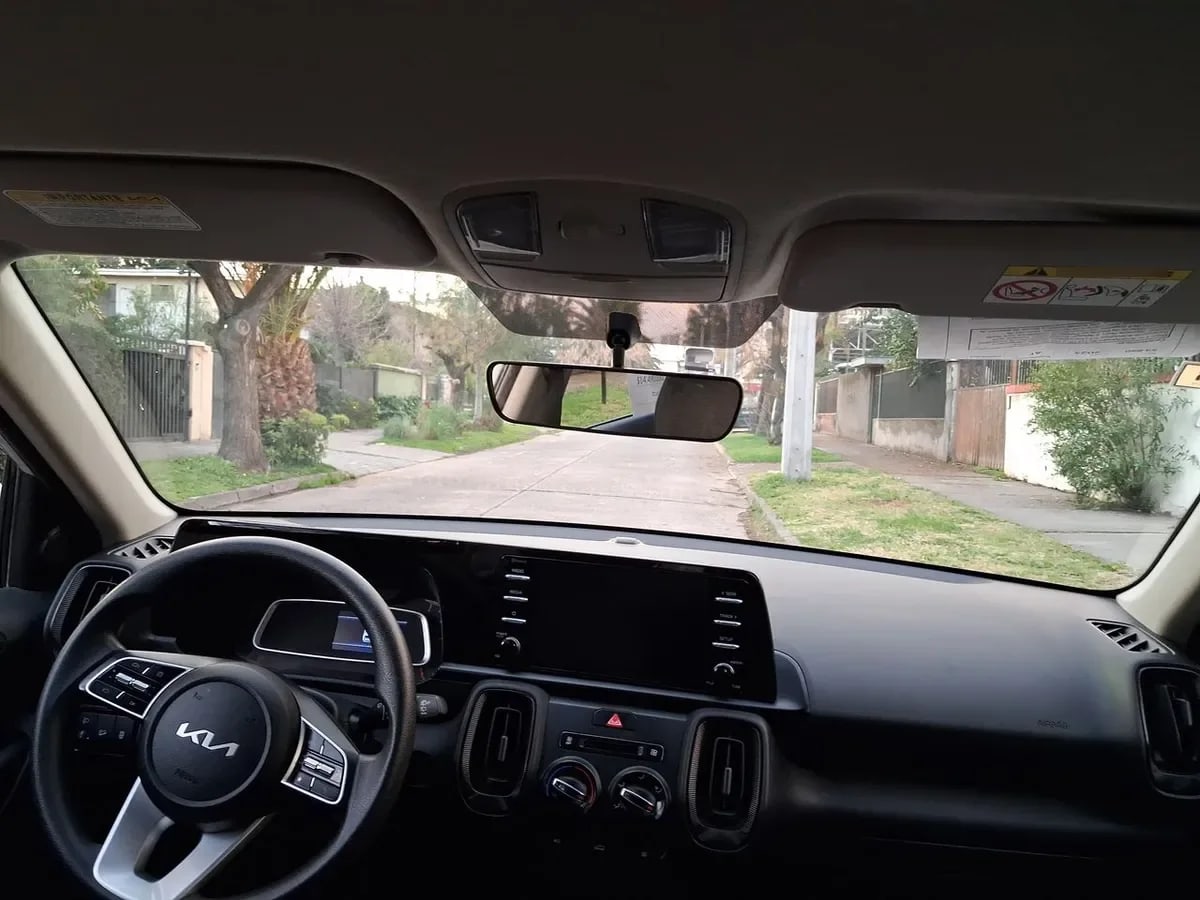 Kia Sonet 1.5 Ex 4x2 Ivt Ri At 5p año 2025