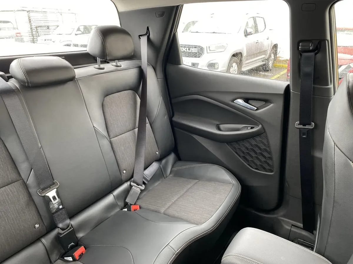 Chevrolet Montana 1.2t Ltz S 4x2 At 4p año 2025