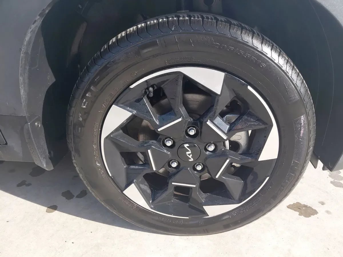 Kia Sonet 1.5 Ex 4x2 Ivt Ri At 5p año 2025