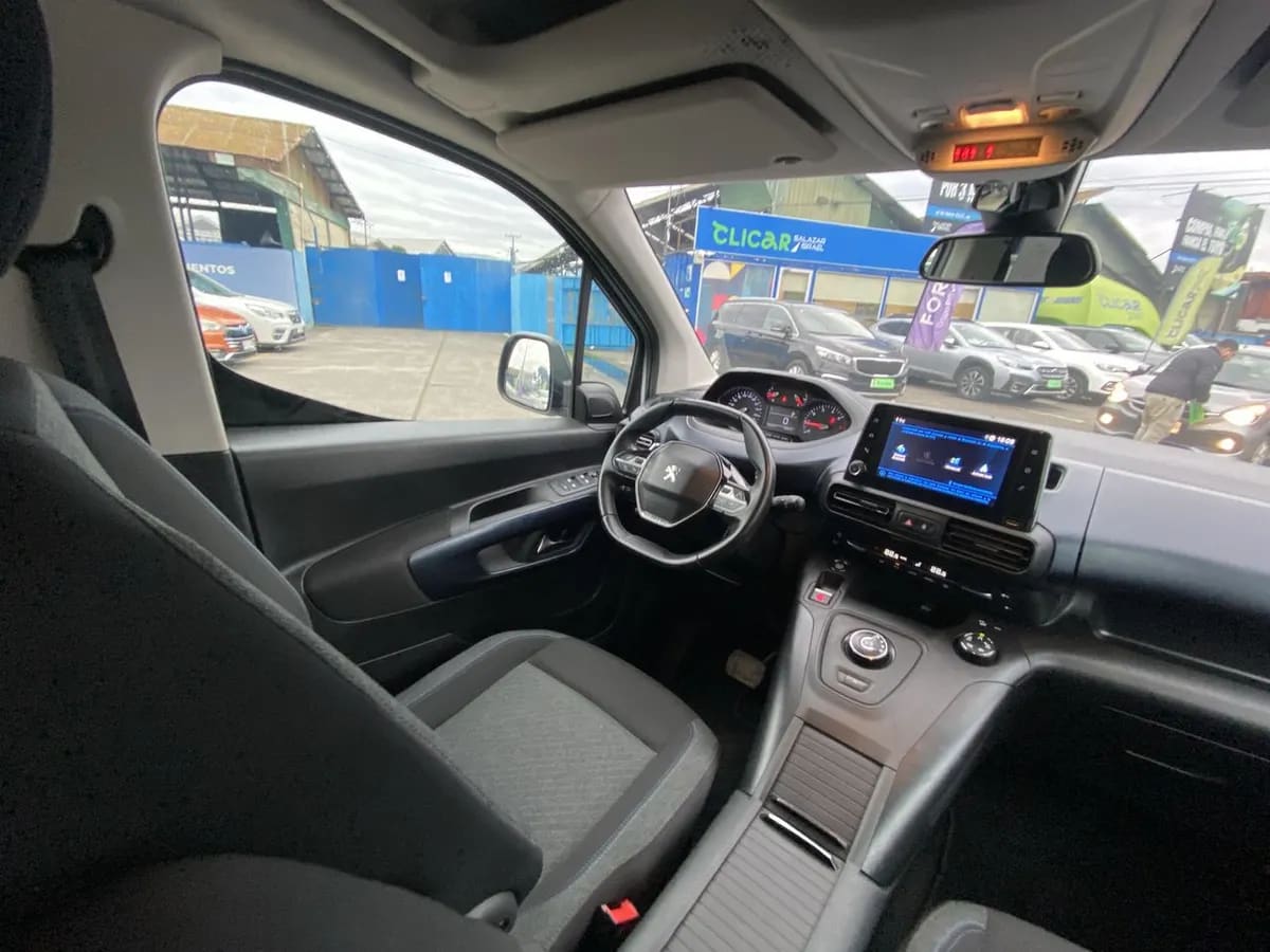 Peugeot Rifter 1.5 Allure Bluehdi Diesel 4x2 130hp Eat8 5p año 2023