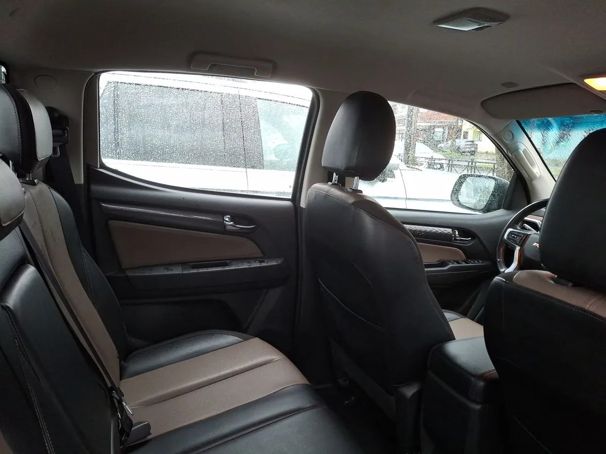 Chevrolet Colorado 2.8 High Country Diesel 4wd At 4p año 2025