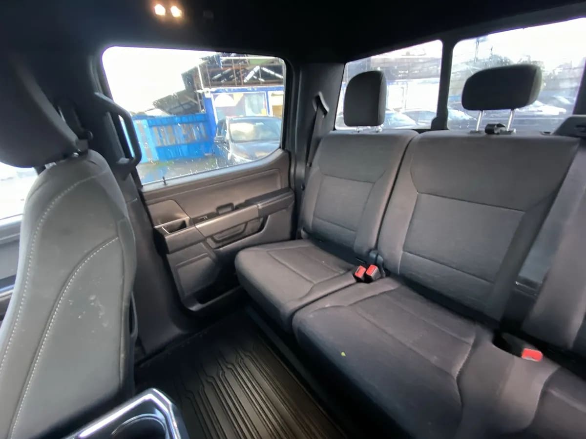 Ford F-150 5.0 Xlt Cc Dob. Cab. 4x4 At 4p año 2025