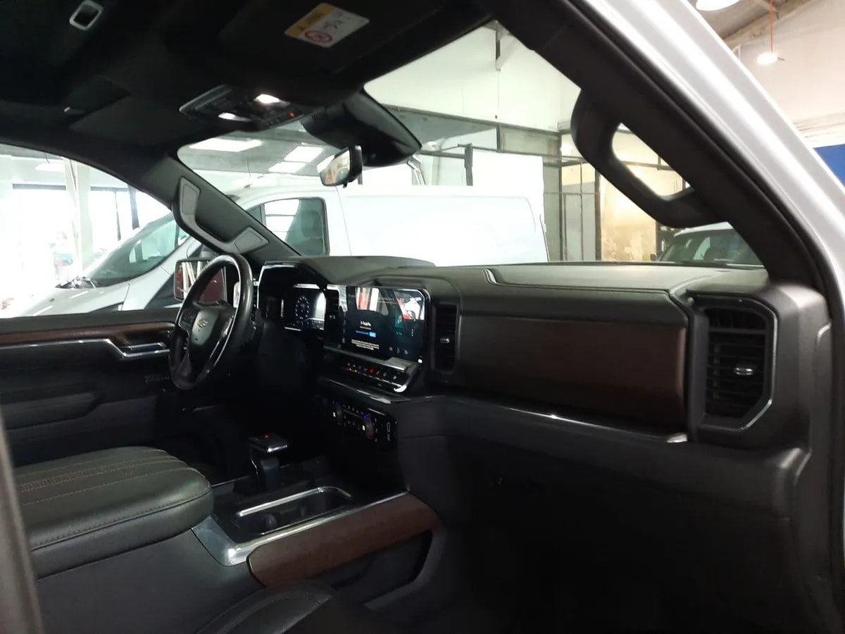 Chevrolet Silverado 3.0 High Country 4x4 At 4p año 2023