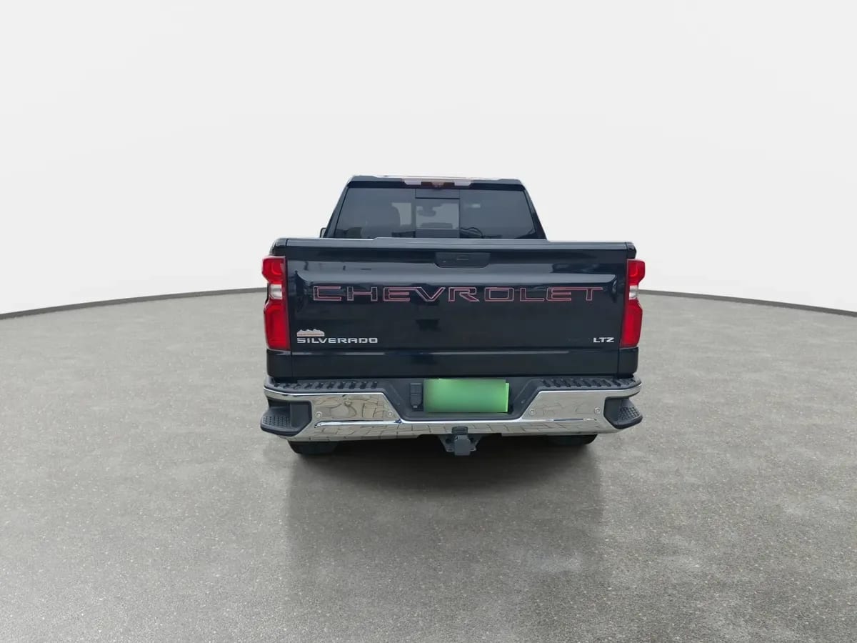 Chevrolet Silverado 5.3 Ltz 4x2 At 4p año 2022