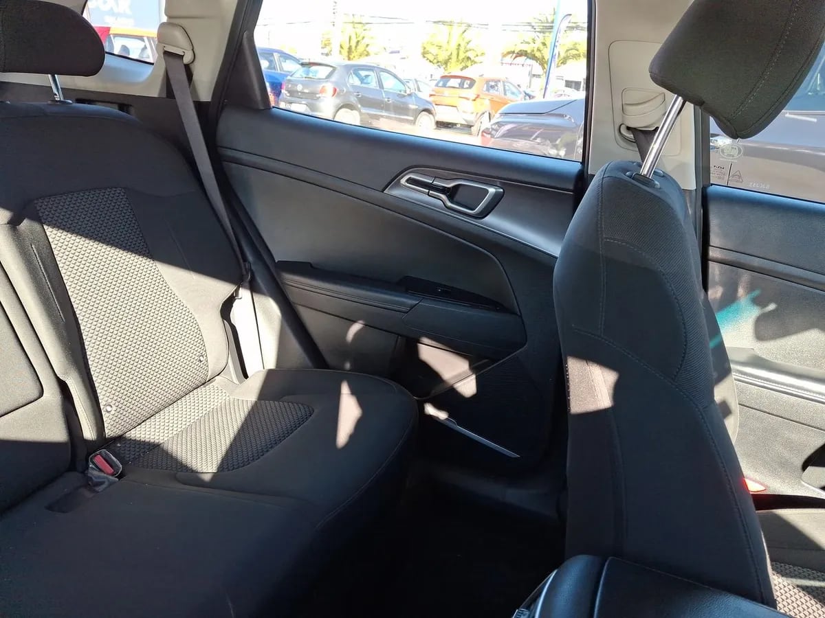 Kia Sportage 2.0 Ex Dies 2wd 8at 5p año 2023
