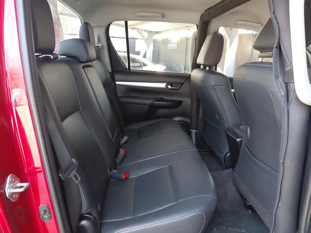 Toyota Hilux 2.8 Srv Diesel 4x4 Dob. Cab. At 4p año 2024