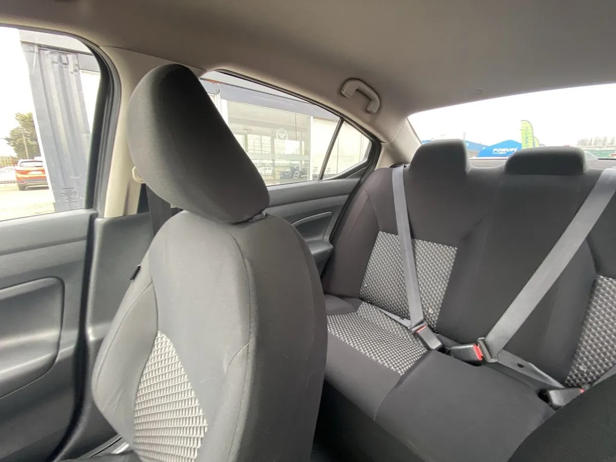 Nissan Versa 1.6 Sense 4x2 Mt 4p año 2023