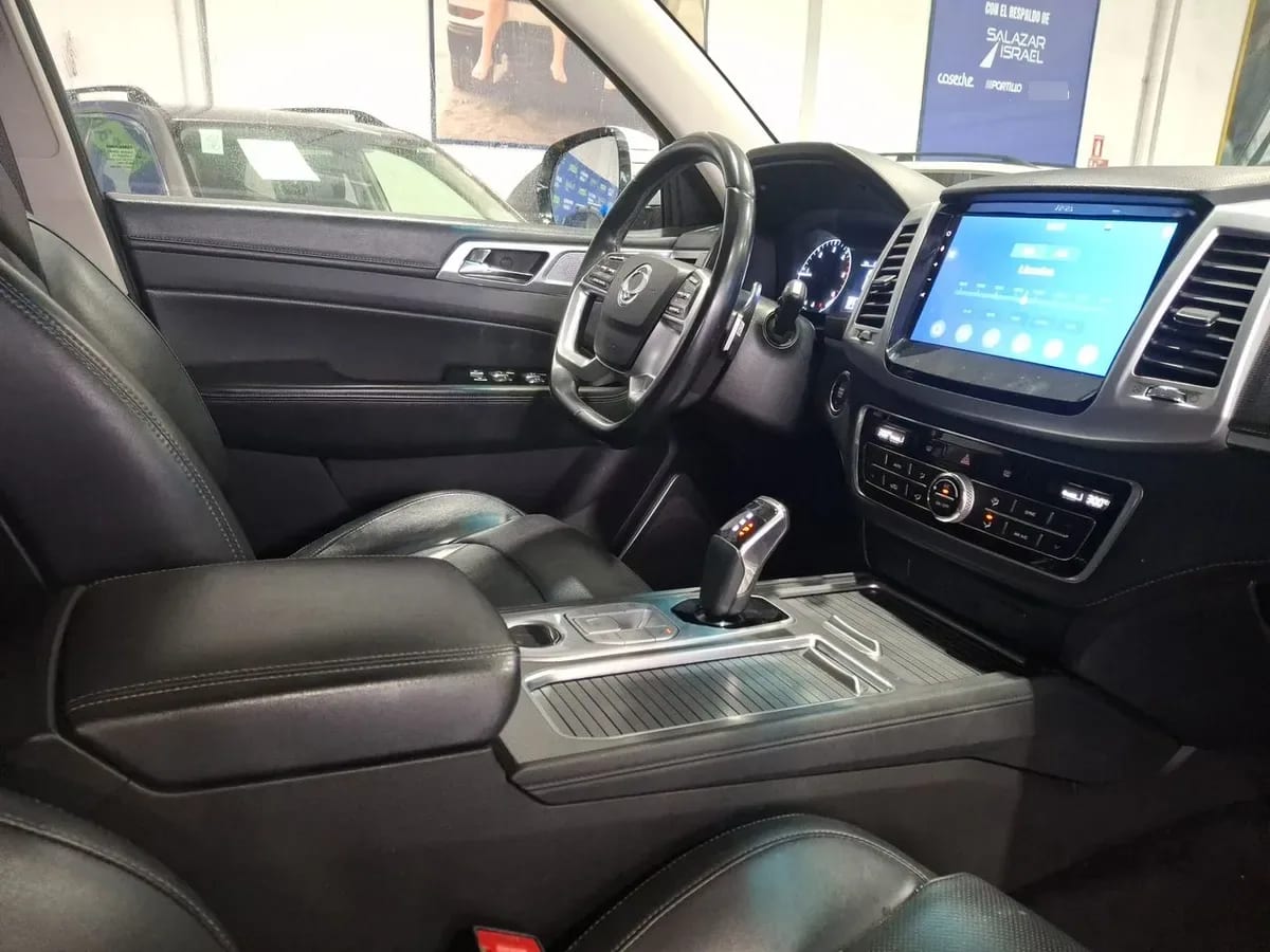 Ssangyong Rexton 2.2t Glx Diesel 4x2 6ab 8at 5p año 2023