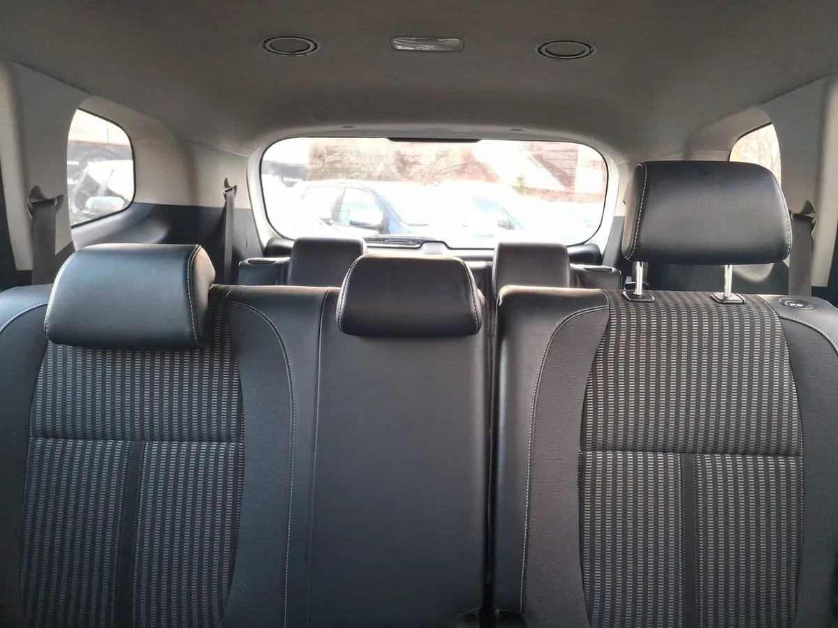 Kia Carens 1.4l Ex Turbo-Gdi 4x2 7dct At 5p año 2023