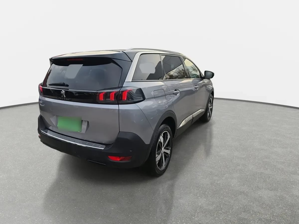 Peugeot 5008 1.5 Allure Pack Bluehdi 130 4x2 Eat8 5p año 2024