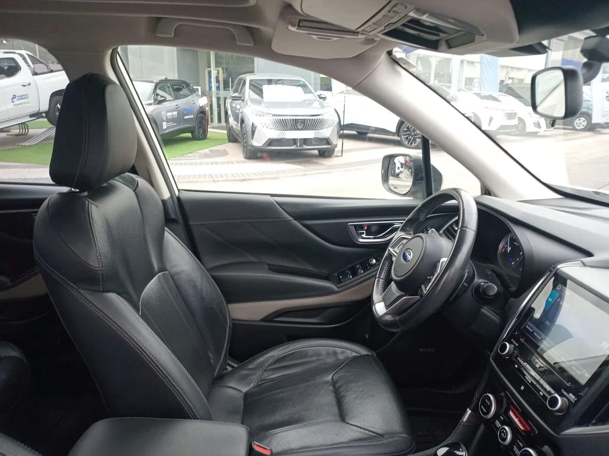 Subaru Forester 2.5i Limited Eyesight Awd At 5p año 2022